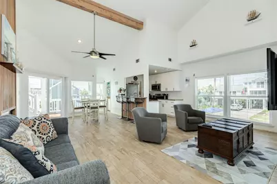 13827 Pirates Beach Boulevard, Galveston, TX 77554 - Photo 18