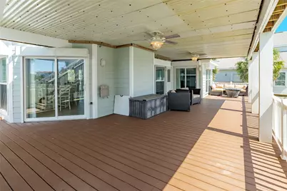 13827 Pirates Beach Boulevard, Galveston, TX 77554 - Photo 12