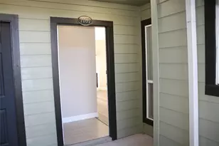 18800 Egret Bay Blvd, Webster, TX 77058 - Photo 4