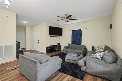 106 N Bayou Drive, Hitchcock, TX 77563 - Photo 2