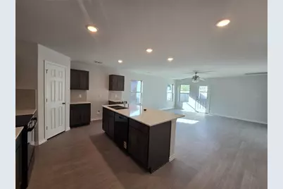 1102 Riggs Street, Baytown, TX 77520 - Photo 12