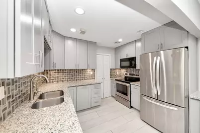 9447 Pagewood Lane #9447, Houston, TX 77063 - Photo 8