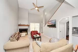 9447 Pagewood Ln, Houston, TX 77063 - Photo 2