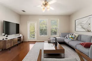 922 E Heights Hollow Ln, Houston, TX 77007 - Photo 10