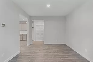 2008 Sugarberry Gully Ln, Conroe, TX 77301 - Photo 10