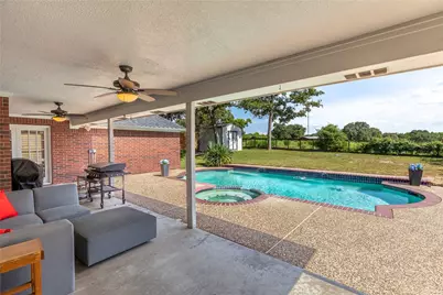 227 Briarwood Drive, Bellville, TX 77418 - Photo 20