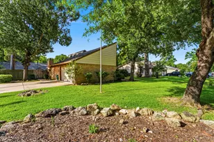 2718 Knollbrook Ln, Spring, TX 77373 - Photo 4