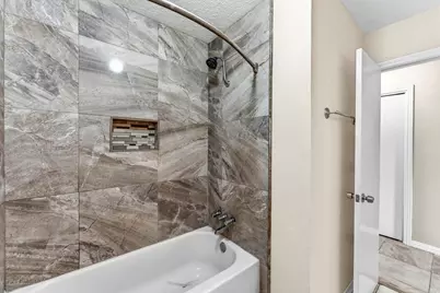2718 Knollbrook Lane, Spring, TX 77373 - Photo 32