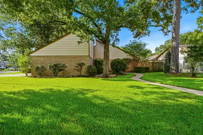 2718 Knollbrook Lane, Spring, TX 77373 - Photo 2