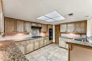 2718 Knollbrook Ln, Spring, TX 77373 - Photo 18