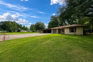 12711 Britt Rd, Pearland, TX 77581 - Photo 4