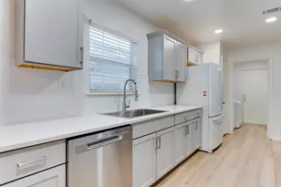 15914 Barbarossa Dr, Houston, TX 77083 - Photo 12