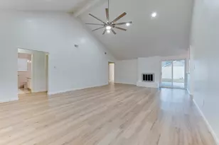 15914 Barbarossa Dr, Houston, TX 77083 - Photo 18