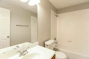 11823 Princess Garden Way, Houston, TX 77047 - Photo 14