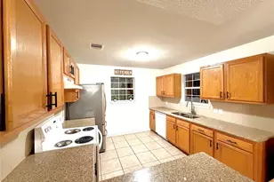 6634 Tuskegee St St, Houston, TX 77091 - Photo 2