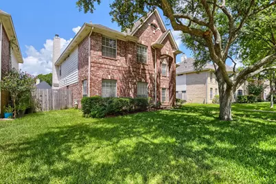 2513 La Rochelle Court, Seabrook, TX 77586 - Photo 2