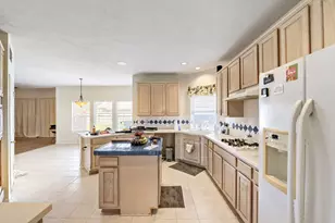 2513 La Rochelle Ct, Seabrook, TX 77586 - Photo 10