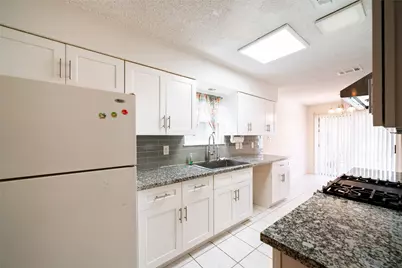 6122 Havendale Drive, Houston, TX 77072 - Photo 8