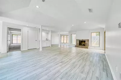 11107 Kitty Brook Drive, Houston, TX 77071 - Photo 10