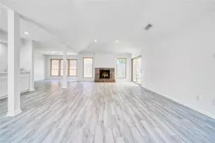 11107 Kitty Brook Dr, Houston, TX 77071 - Photo 8