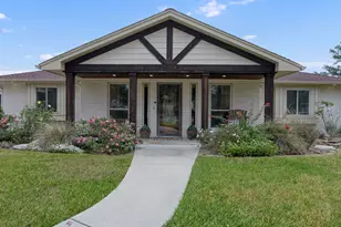 8 Cambridge Circle, Conroe, TX 77304 - Photo 4