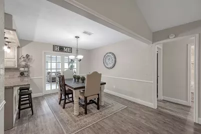 8 Cambridge Circle, Conroe, TX 77304 - Photo 10