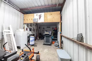 985 Co Rd 301, Shiner, TX 77984 - Photo 24