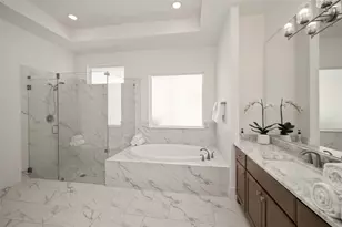 2215 MacArthur St, Houston, TX 77030 - Photo 14