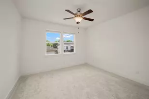 2215 MacArthur St, Houston, TX 77030 - Photo 28