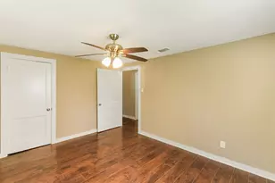 1029 Sycamore St, La Marque, TX 77568 - Photo 10