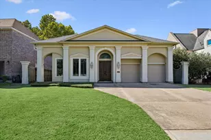 1017 Mulberry Ln, Bellaire, TX 77401 - Photo 1