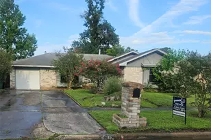 9618 Arvin St, Houston, TX 77078 - Photo 2