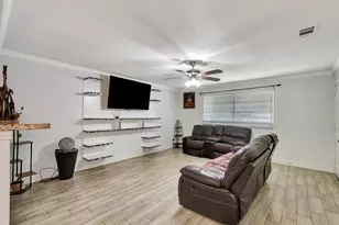 8314 Albacore Dr, Houston, TX 77074 - Photo 8