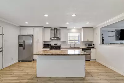 8314 Albacore Drive, Houston, TX 77074 - Photo 14