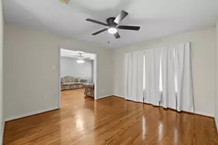 7527 Vista Verde St, Houston, TX 77087 - Photo 10