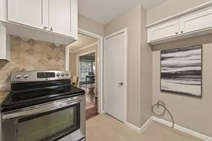 11007 Ella Lee Ln, Houston, TX 77042 - Photo 20