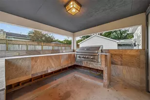11007 Ella Lee Ln, Houston, TX 77042 - Photo 40