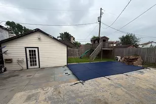 2421 Wilshire St, Houston, TX 77023 - Photo 12