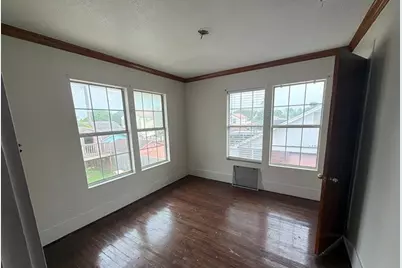 2421 Wilshire Street, Houston, TX 77023 - Photo 8