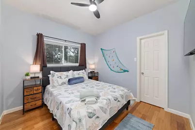 5119 Avenue O 1/2, Galveston, TX 77551 - Photo 2