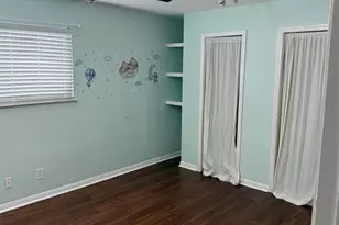 4910 Alamo Dr, Galveston, TX 77551 - Photo 10