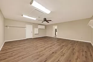 5646 Hazen St, Houston, TX 77081 - Photo 38