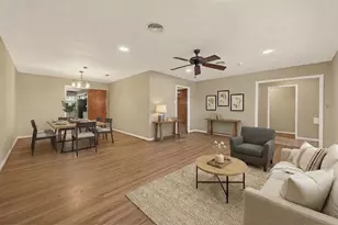 5646 Hazen St, Houston, TX 77081 - Photo 1