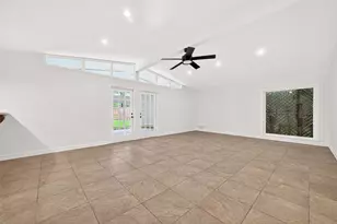 5422 Hummingbird St, Houston, TX 77096 - Photo 14