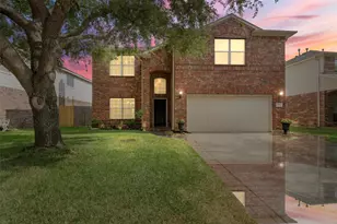 11926 Green Willow Falls Dr, Tomball, TX 77375 - Photo 2