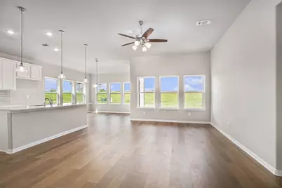 2102 Twin Lakes Boulevard, West Columbia, TX 77486 - Photo 2