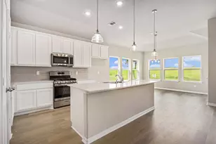 2102 Twin Lakes Blvd, West Columbia, TX 77486 - Photo 1
