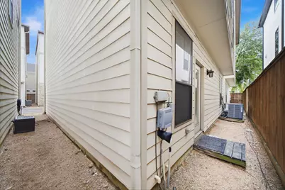 5950 Kiam Street #E, Houston, TX 77007 - Photo 32