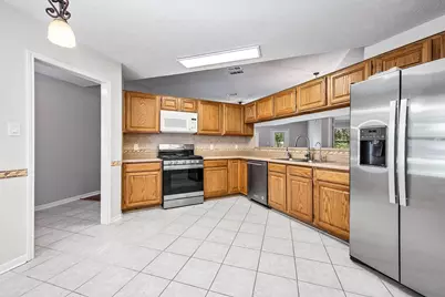 3875 Larkspur Street, Alvin, TX 77511 - Photo 8
