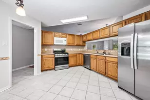 3875 Larkspur St, Alvin, TX 77511 - Photo 8